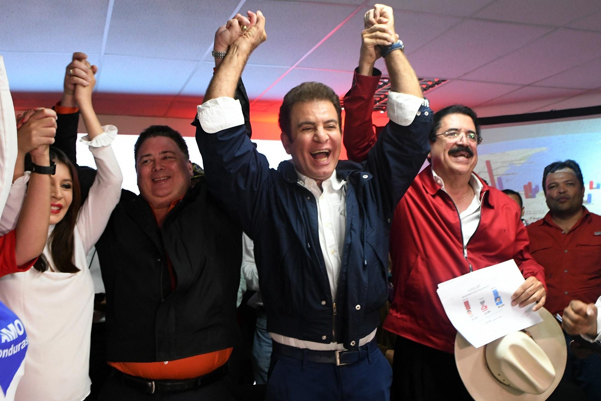 Salvador Nasralla con un 57% de los votos escrutados, obtuvo la victoria en los comicios presidenciales de Honduras 