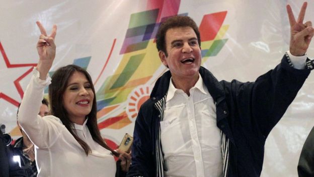 Salvador Nasralla es ingeniero industrial y administrador de empresas