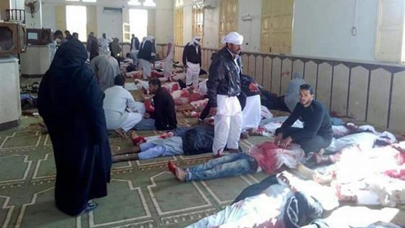 Más de 300 muertos y 120 heridos en Egipto