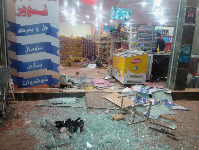 1.600 personas resultaron heridas en el temblor; cerca de la frontera con Irán, dejo al menos 328 muertos y 2500 heridos en la nación persa,