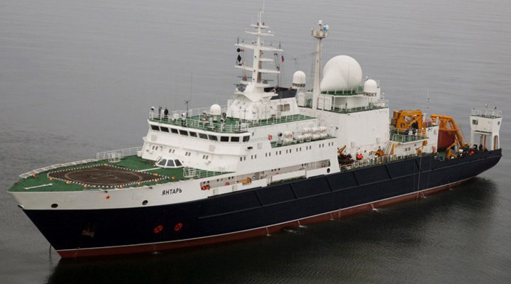 Barco ruso Yantar, con sus sensores de alta tecnología, rastrillan el fondo del mar en busca del ARA San Juan