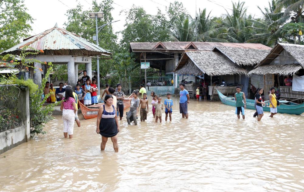 En Filipinas, tormenta tropical dejó 230 fallecidos