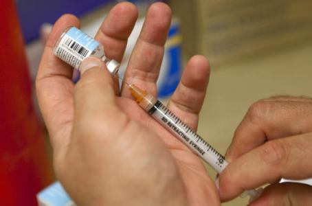 Ministerio de salud filipino alarmado por la vacunación preventiva contra el dengue de 733 mil niños