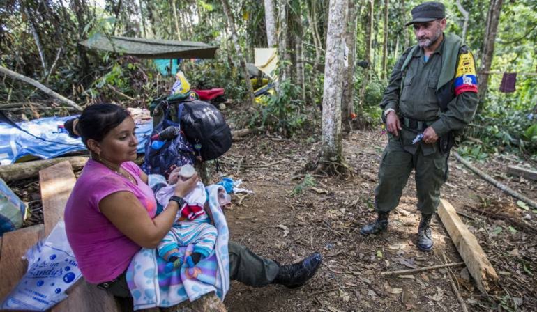 Las mujeres y los niños son indefensos por naturaleza, en toda guerra sufren grandes humillaciones, son vulnerables a violaciones;