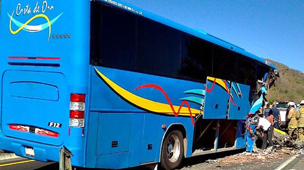 Muere de tuberculosis joven dentro de un autobús en Michoacán