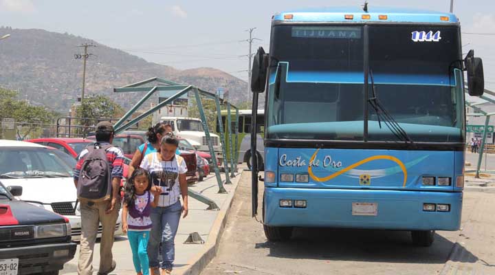 Muere de tuberculosis joven dentro de un autobús en Michoacán
