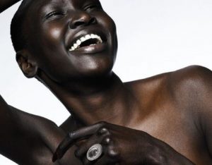 mujer de color