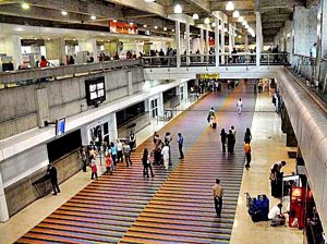Los pasajeros que llegaban al país tenían comité de bienvenida